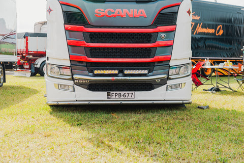 Kastarafesting framan á Scania Nextgen